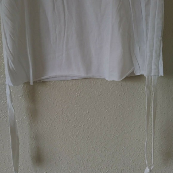 Kendall and Kylie Runched side tie tee - Picture 7 of 8